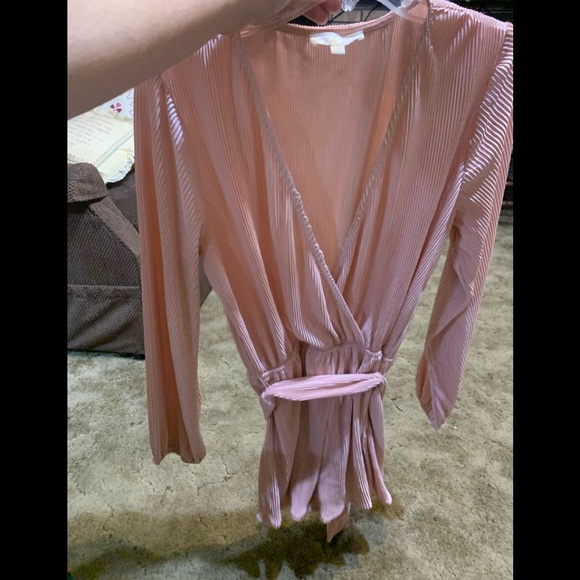 Romper - Picture 1 of 4